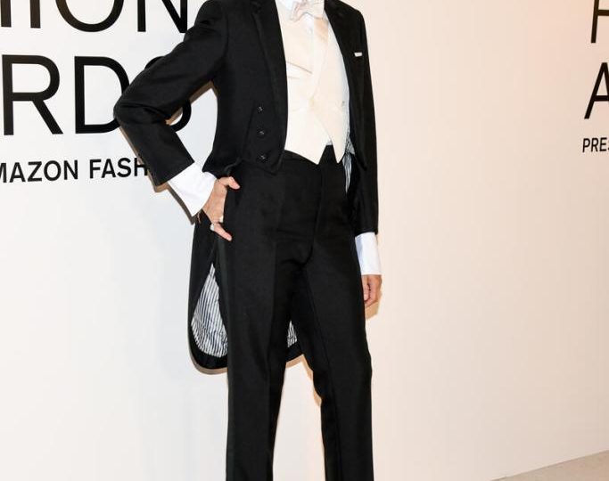 Jenna Lyons Wears Dapper Formal Menswear-Inspired Thom Browne Ensemble and Shoes on the 2024 CFDA Fashion Awards Red Carpet