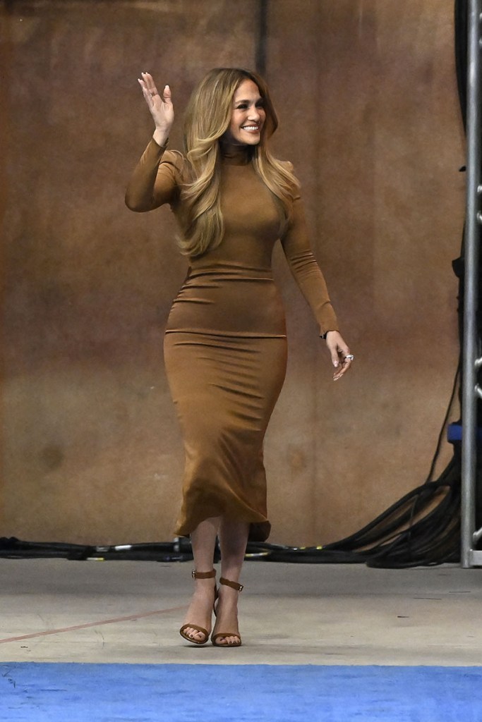 US singer Jennifer Lopez arrives to speak during a campaign rally for US Vice President and Democratic presidential candidate Kamala Harris at the Craig Ranch Amphitheater in Las Vegas, Nevada, on October 31, 2024. (Photo by David Becker / AFP) (Photo by DAVID BECKER/AFP via Getty Images)