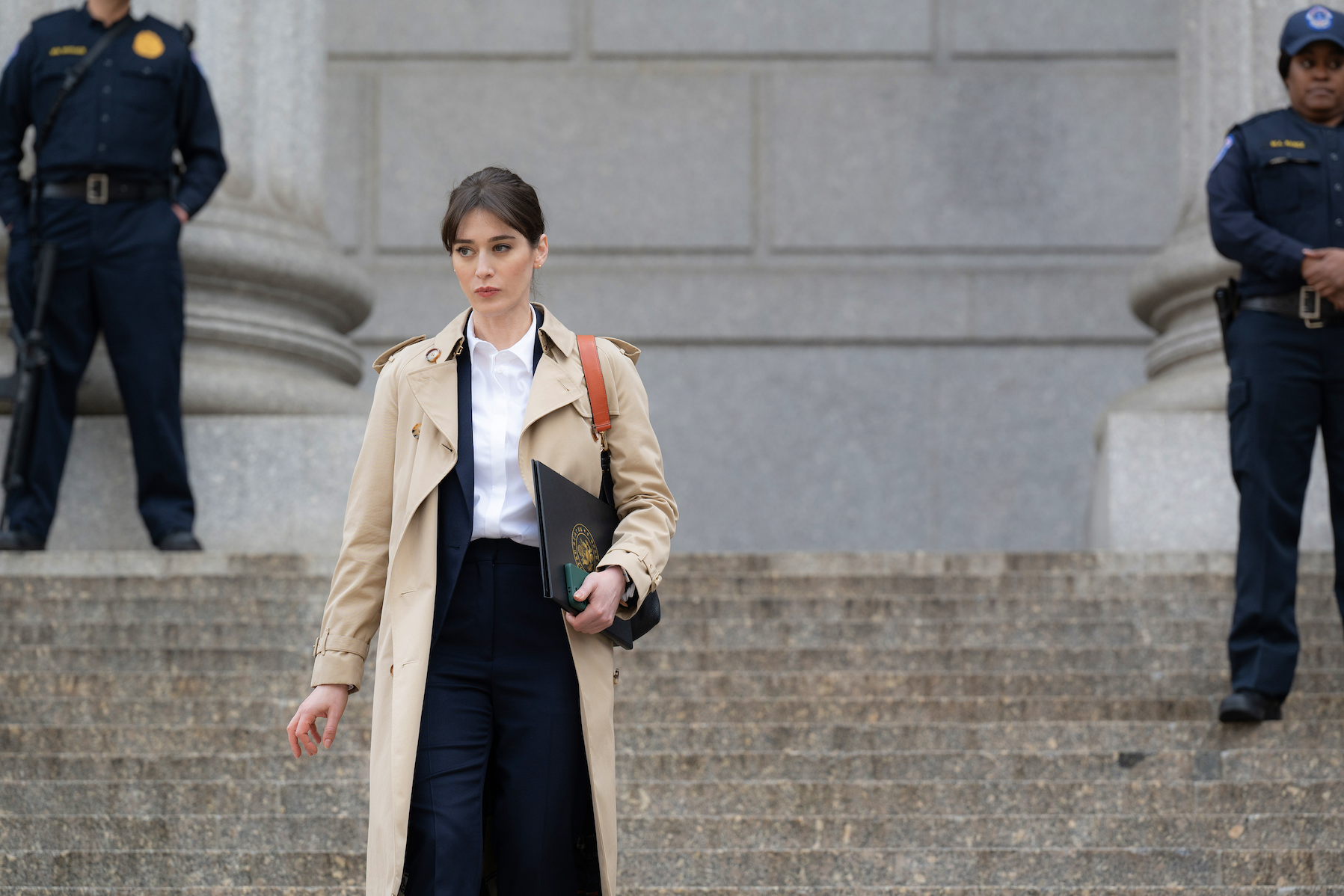 lizzy caplan as alexandra mullen in episode 102 of zero day