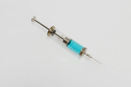 Medical syringe preparation for cosmetic injection treatment